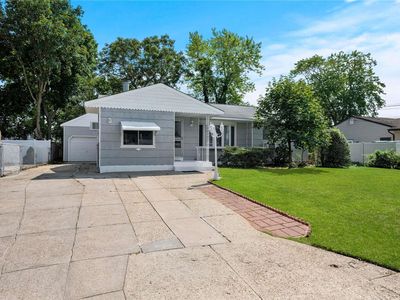 40 Jackson Avenue, Centereach, NY, 11720