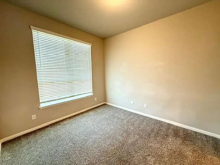 3517 Beutel Rd — Photo 17