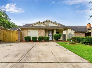 7104 Village Lake Dr, Cypress, TX 77433