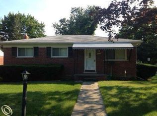 445 Harrington St, Mount Clemens, MI 48043