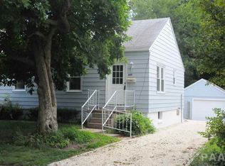 1006 E Hines Ave, Peoria Heights, IL
