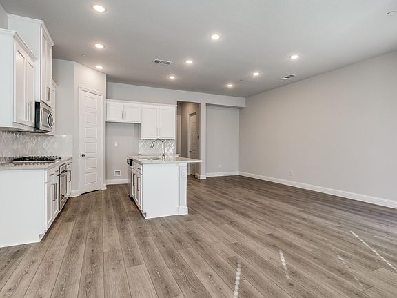 5th image of 4628 Piedras Lanzar Dr