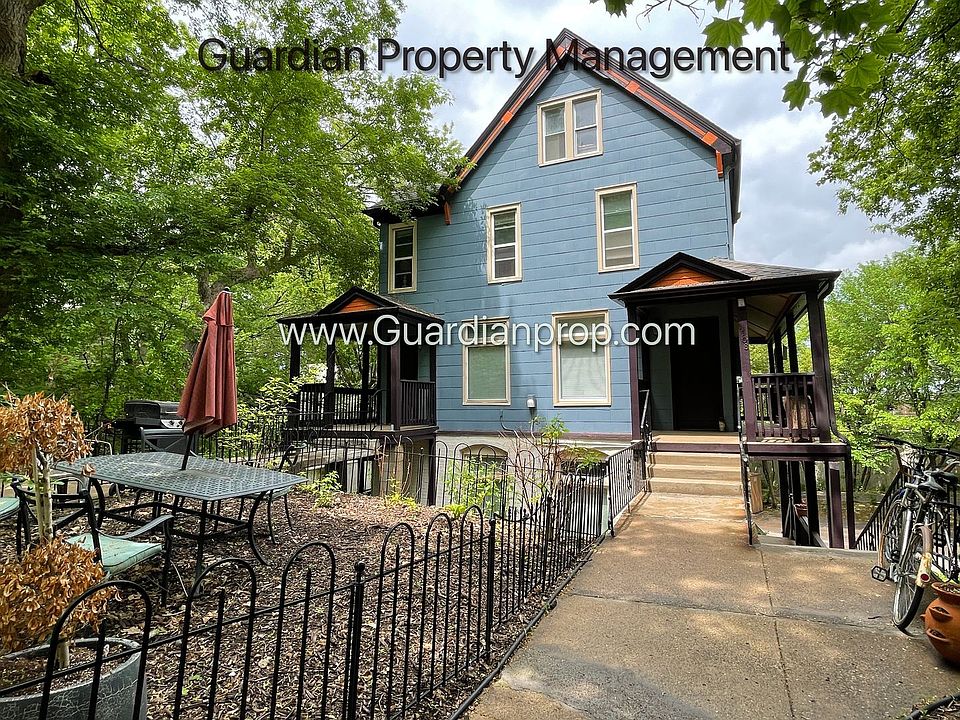 1st image of 1110 Kenwood Pkwy #7