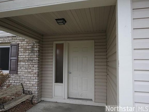 2nd image of 997 Greenhaven Dr #906