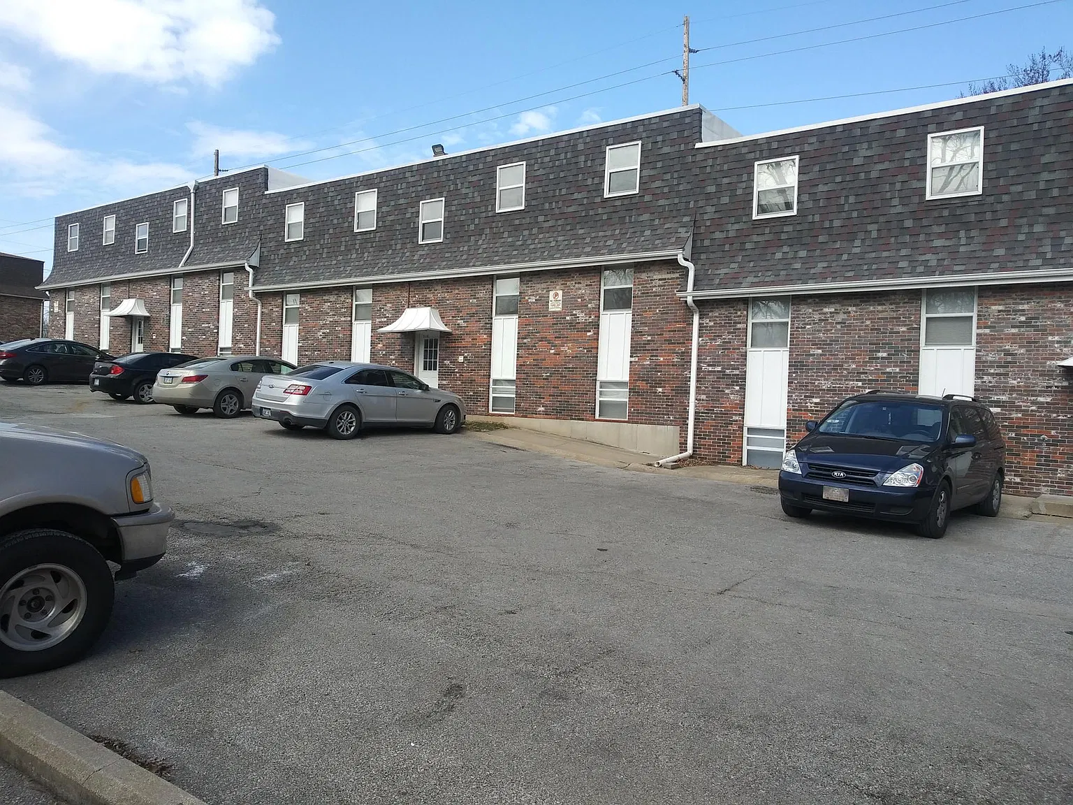 5725 Leavenworth Rd — Photo 2
