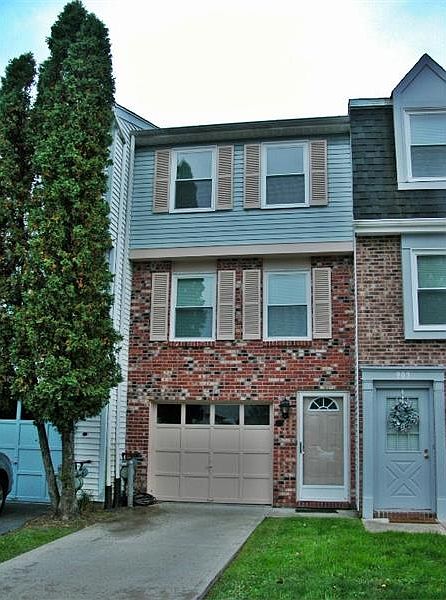 1st image of 902 Lynwood Ct