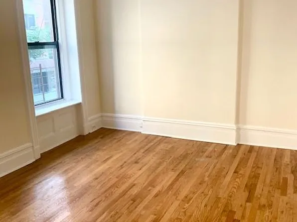 1432 Lexington Avenue image 5 of 13