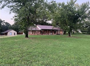 469345 E 1105th Rd, Muldrow, OK 74948
