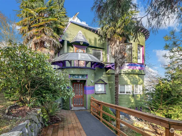 6300 S Perry Street, Seattle, WA 98118
