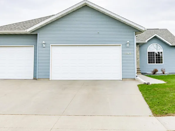 1243 5th St NW, West Fargo, ND 58078