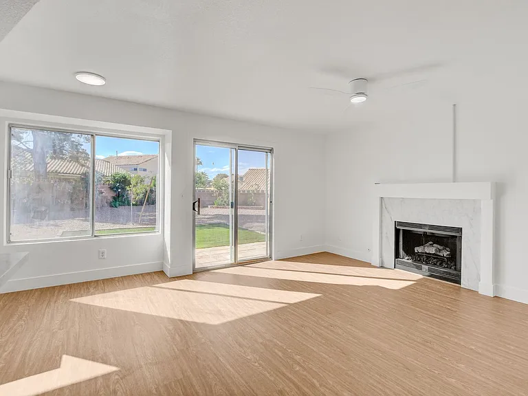8005 Vision St — Photo 13