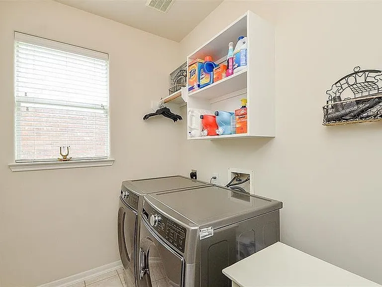 1306 Ventura Canyon Dr — Photo 31