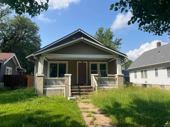 1506 Pierre St, Manhattan, KS 66502