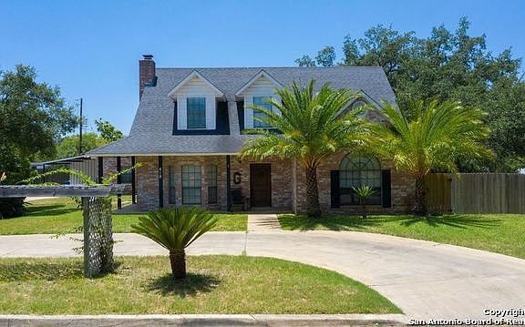 2nd image of 419 Crownhill Dr