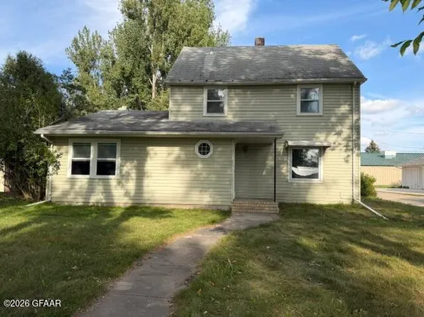 226 1st Ave NW, Mayville, ND 58257