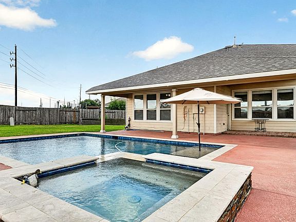 3rd image of 6446 Tea Tree Dr