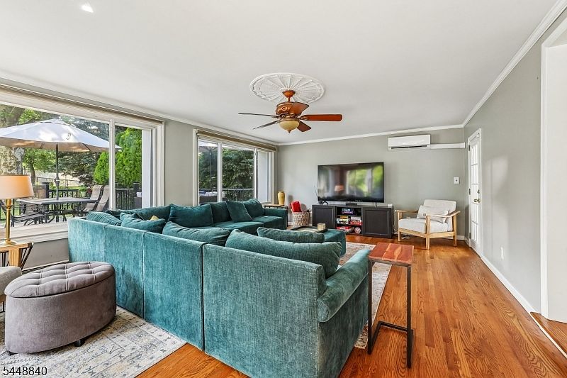 1st image of 199 Larch Ave