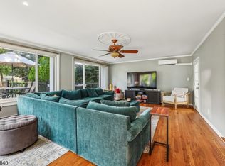 199 Larch Ave, Teaneck Twp., NJ 07666
