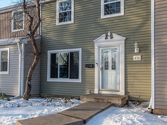 2nd image of 836 Carnaby Ct