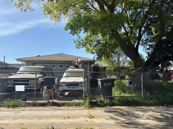 4449 Baumgart Way, Sacramento, CA 95838