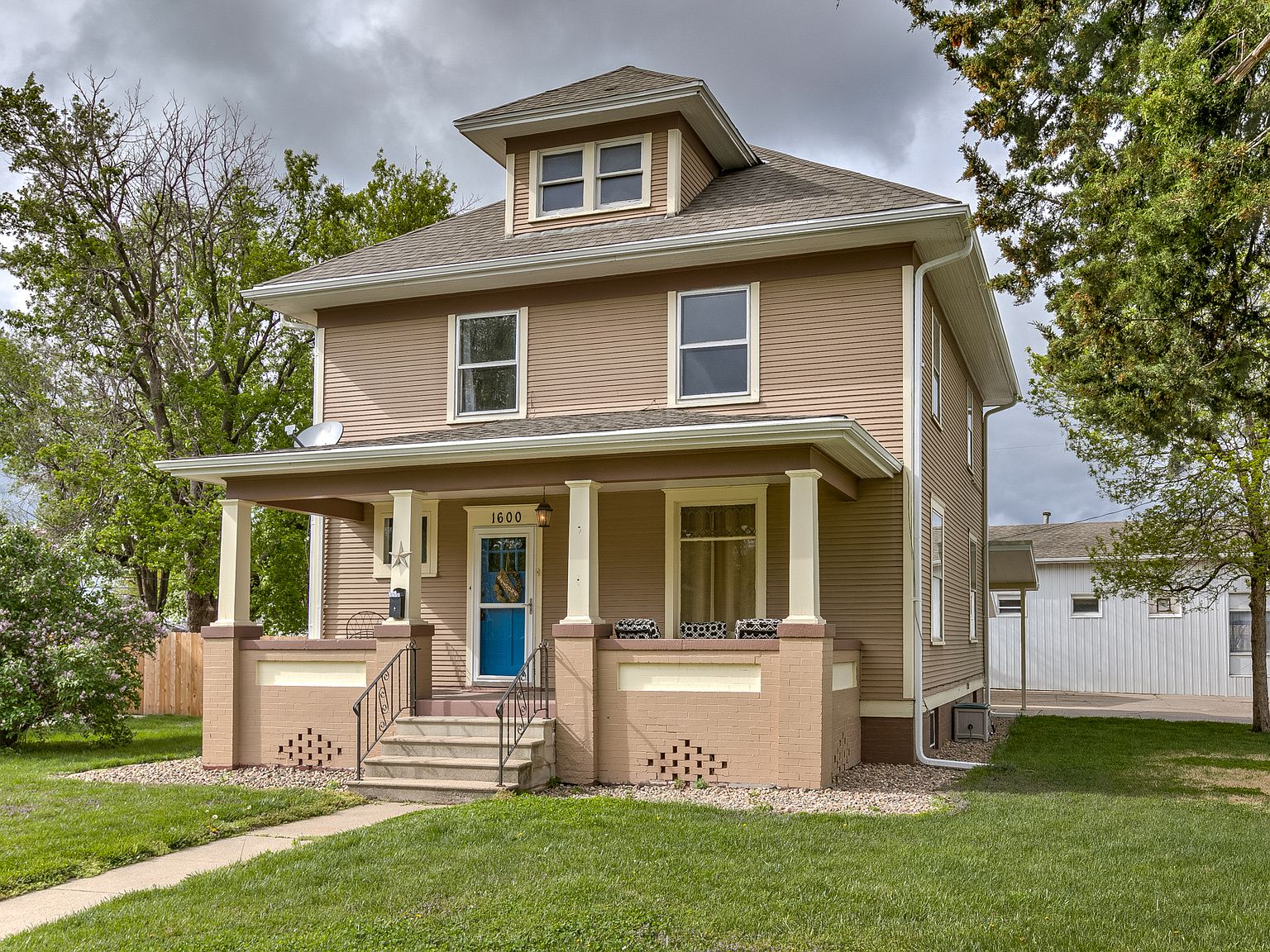 1600 5th Ave, Council Bluffs, IA 51501 Zillow