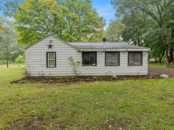 9890 Fish Rd, Belding, MI 48809