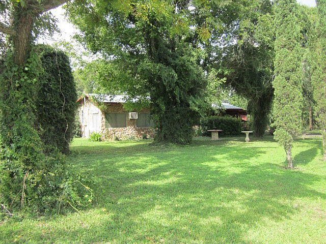 1st image of 208 Wildflower Ln