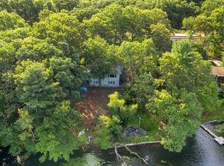 3 Bacon St, Wellesley, MA 02482