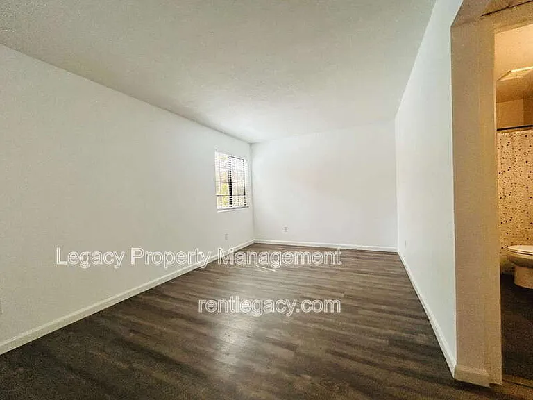 7445 Auburn Oaks Ct #K — Photo 17