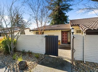 51 Fairways Dr, Napa, CA 94558