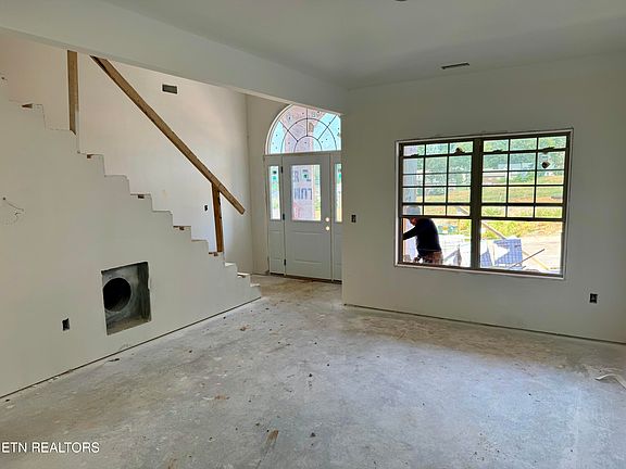 2nd image of 9938 Rio Bravo Ln