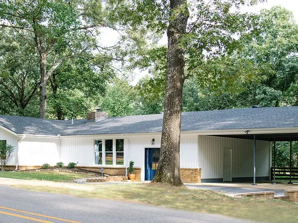 675 Bayshore Dr, Hot Springs, AR 71901