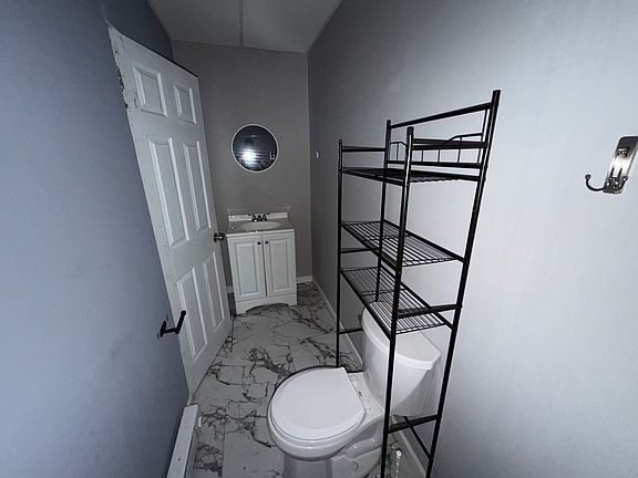 3rd image of 40 Church St #7