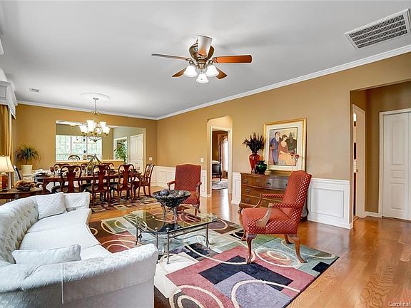 4th image of 19117 Mallard Dr