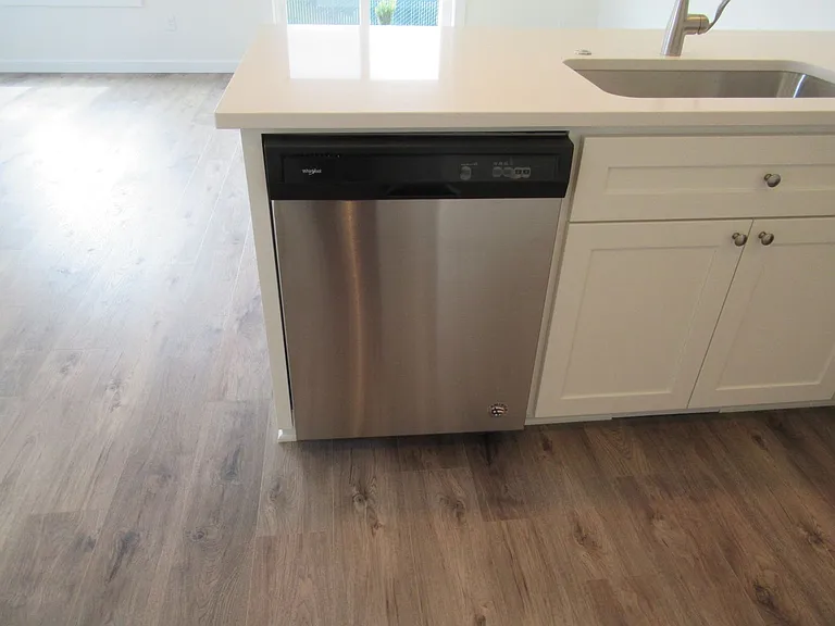 Newer Three Bedroom Duplex — Photo 7