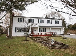 69 Woodmont Rd, Rochester, NY 14620