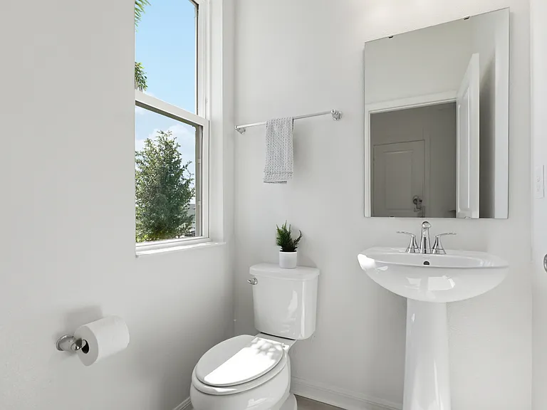 9572 Westside Hills Dr — Photo 4