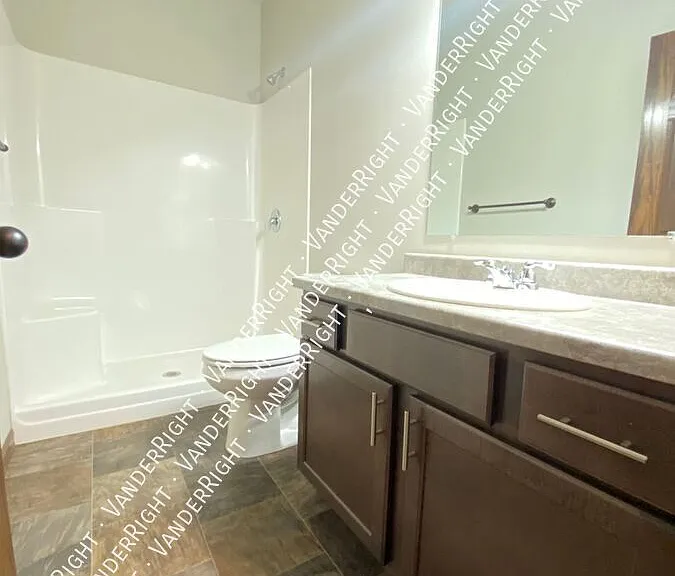 1704 S Foss Ave — Photo 10