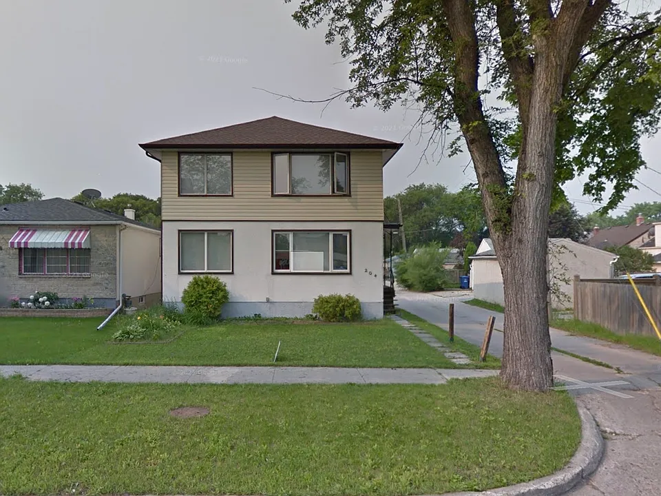 204 Bronx Ave #2-1