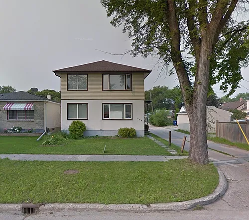 204 Bronx Ave #2 Photo 1