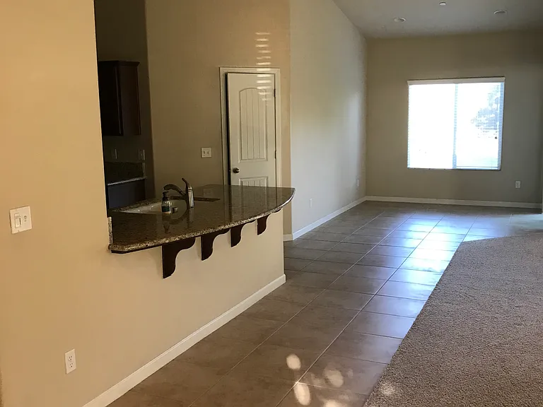 5402 Sun Down Way — Photo 10