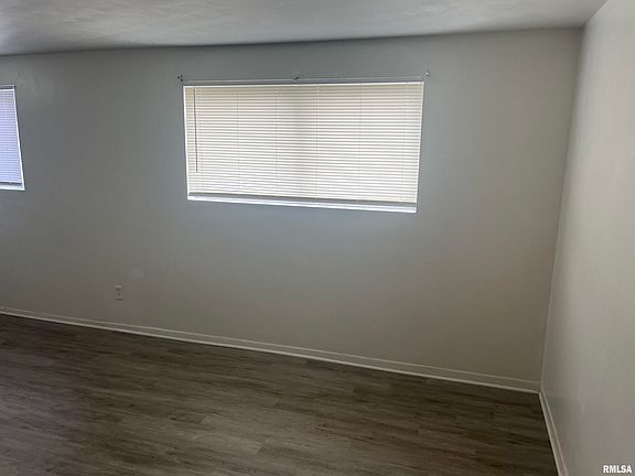 2nd image of 227 W Elm St