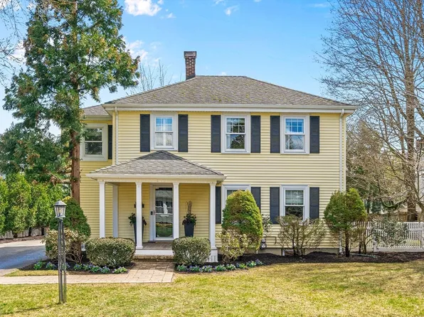 3 Pine Plain Rd, Wellesley, MA 02481