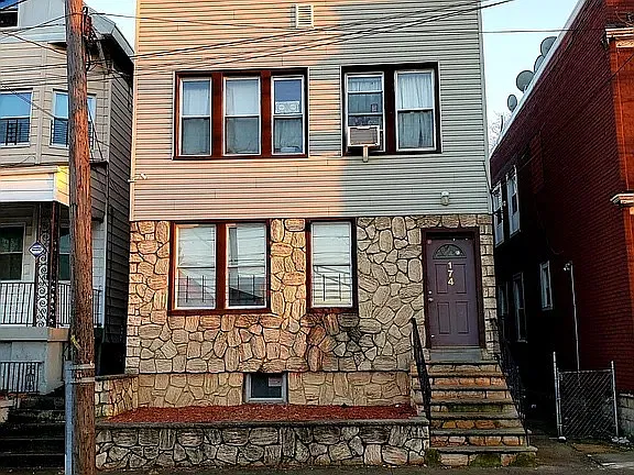 174 Garfield Ave — Photo 3