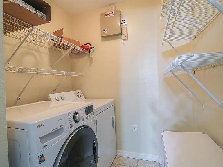 5451 Vineland Rd #2111 — Photo 12