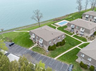 3622 Lakeshore Dr APT G12, Saint Joseph, MI 49085