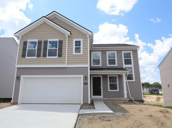 326 Sandhill Ct, White Lake, MI 48386