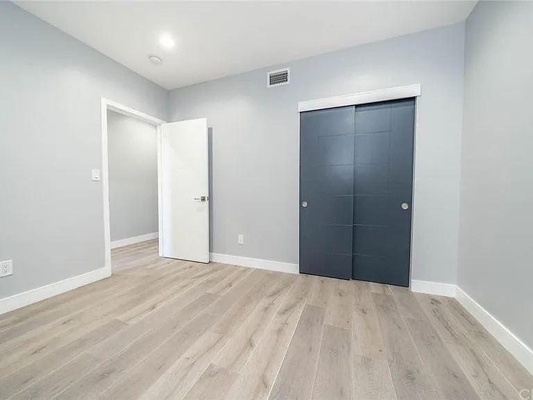 4820 Saint Charles Pl — Photo 22