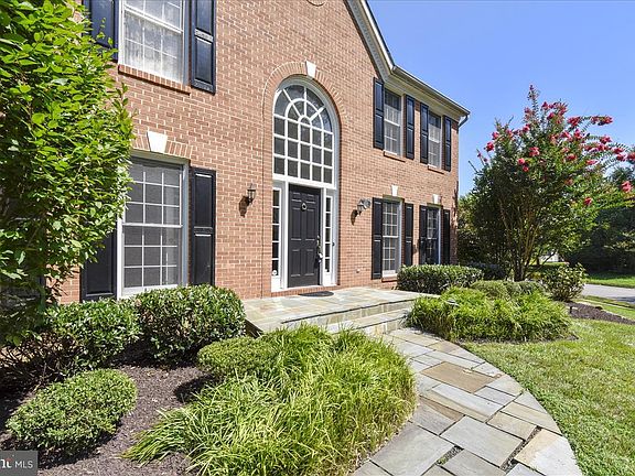 2nd image of 8206 Collingwood Ct