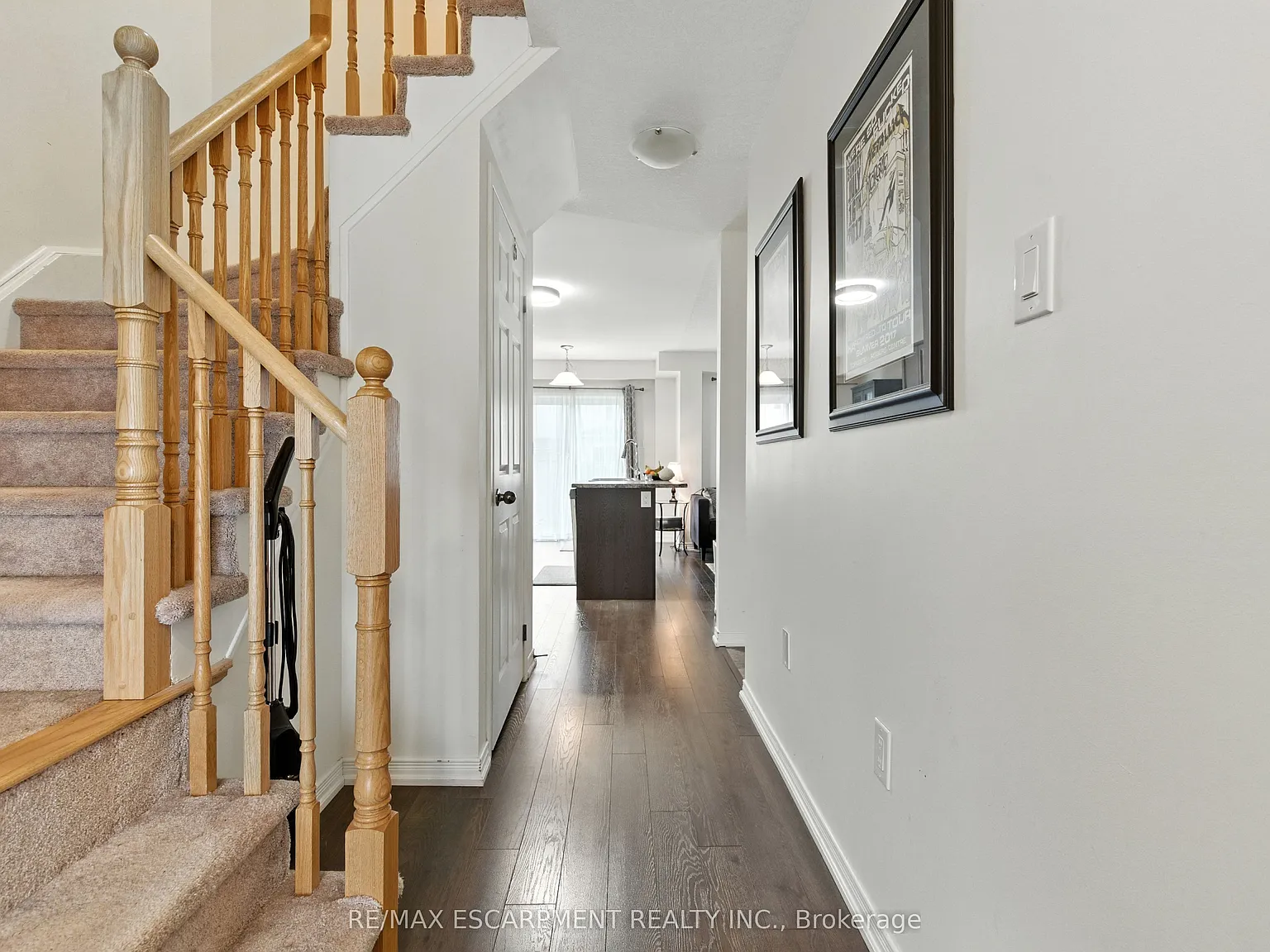 3 bed, $2,500 — Photo 2
